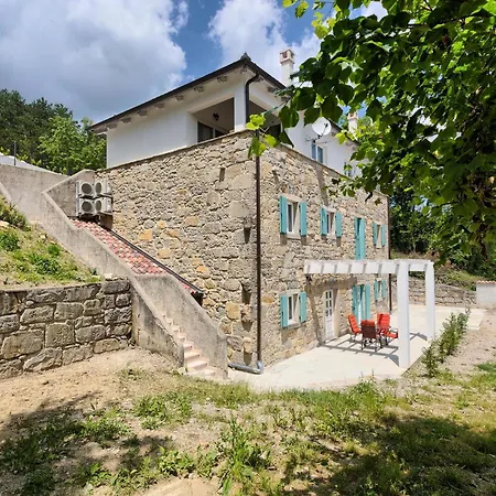 Holiday home Amazing In With Jacuzzi Buzet