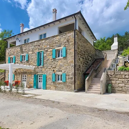 Amazing In With Jacuzzi Holiday home