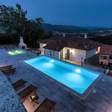 Amazing In With Jacuzzi